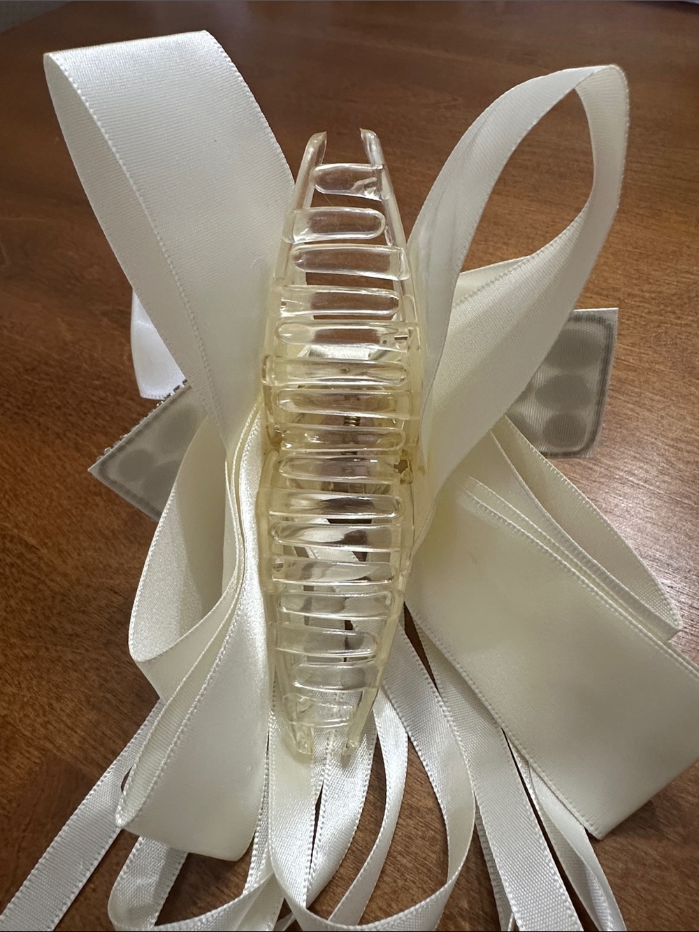 Large Ivory Satin Bow Claw Clip Rhinestone Bridal Coquette Hair Accessory NWOT - Picture 3 of 3